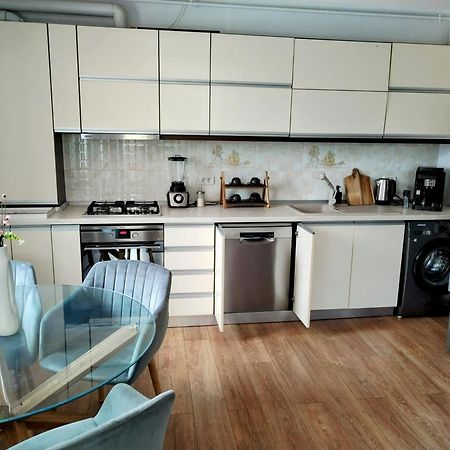 Exclusive Living Apartment Bucharest Exterior photo